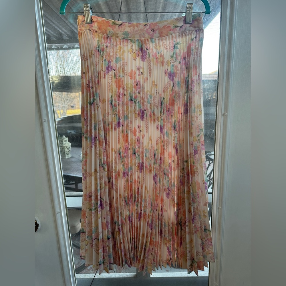 SHEIN Floral Pastel Pleated Skirt Size S